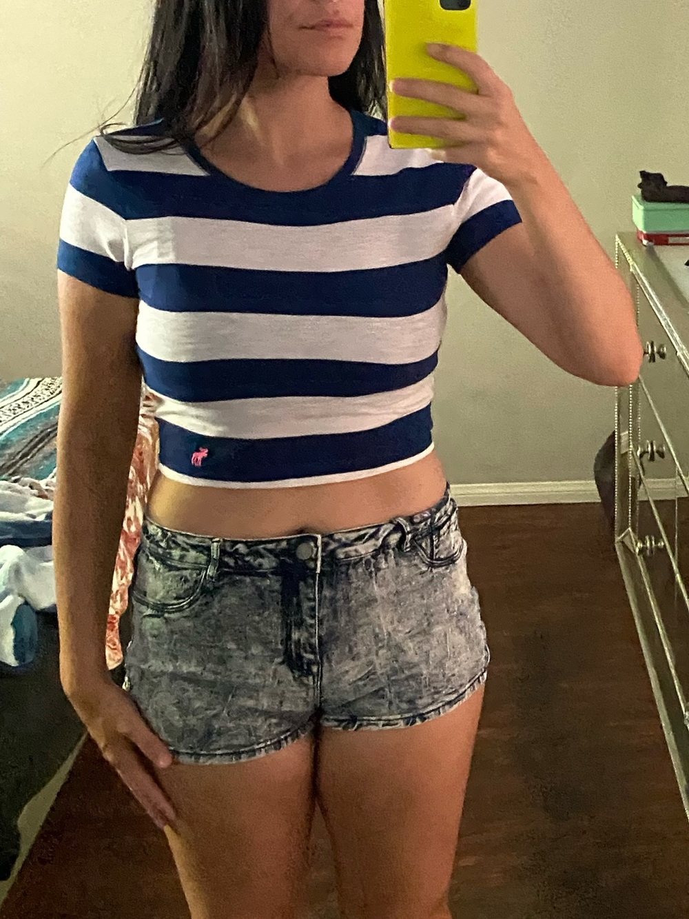 Abercrombie & Fitch Crop - Picture 2 of 8